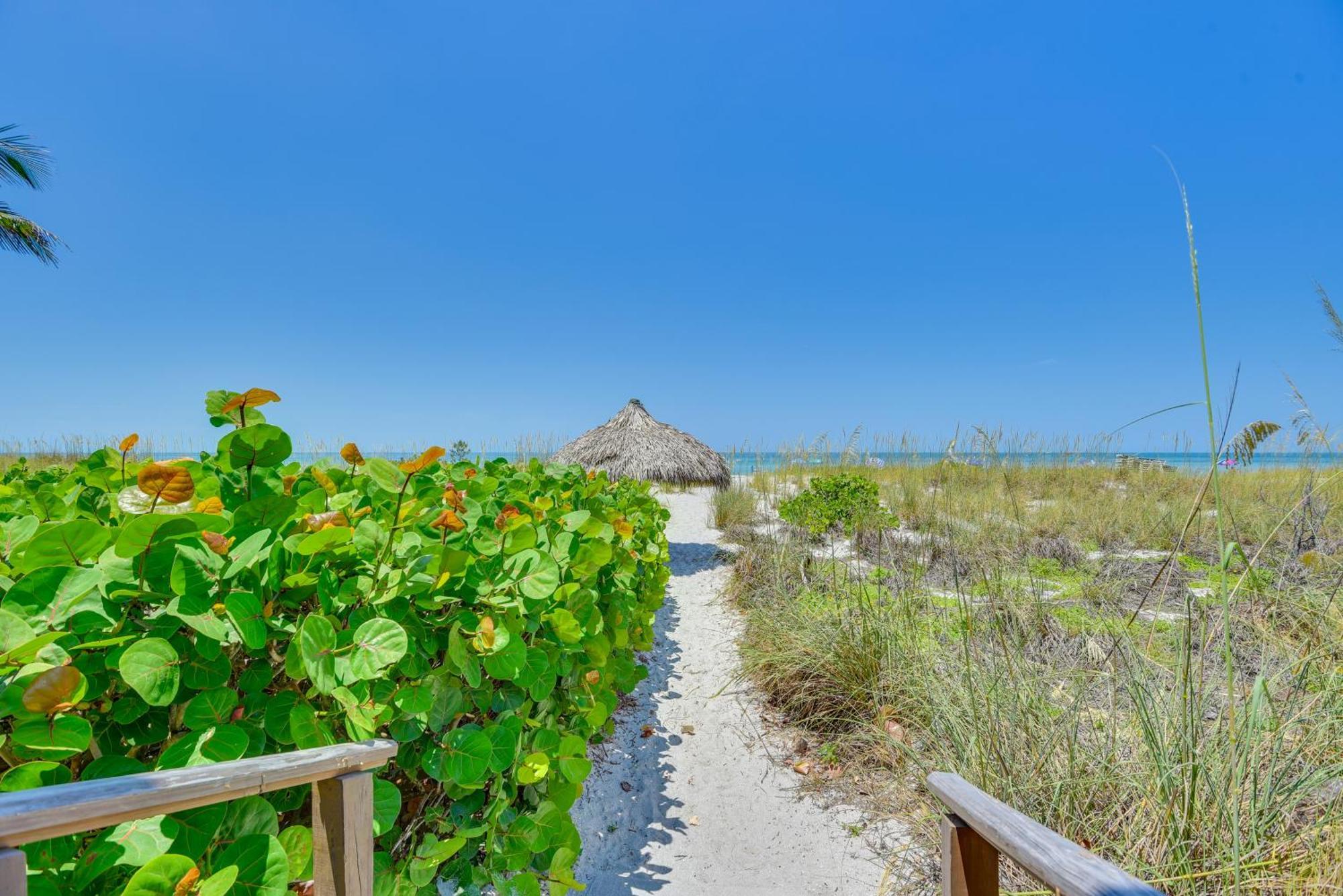 Gulf Getaway With Porch And Direct Beach Access! Apartment Longboat Key Exterior photo