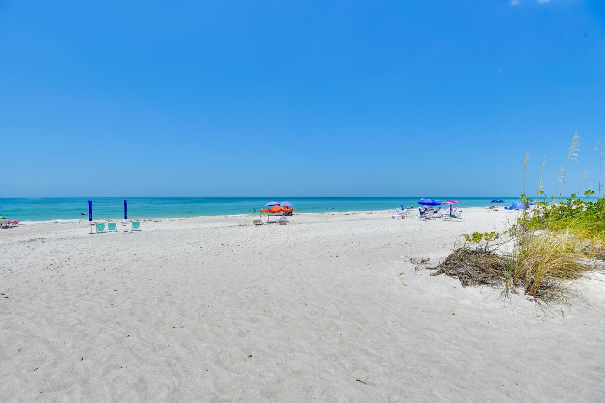 Gulf Getaway With Porch And Direct Beach Access! Apartment Longboat Key Exterior photo